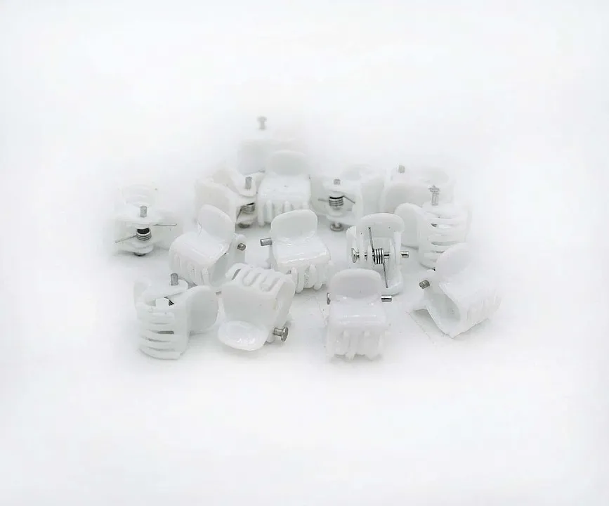 Brochecitos Blancos x100 Art. 117313