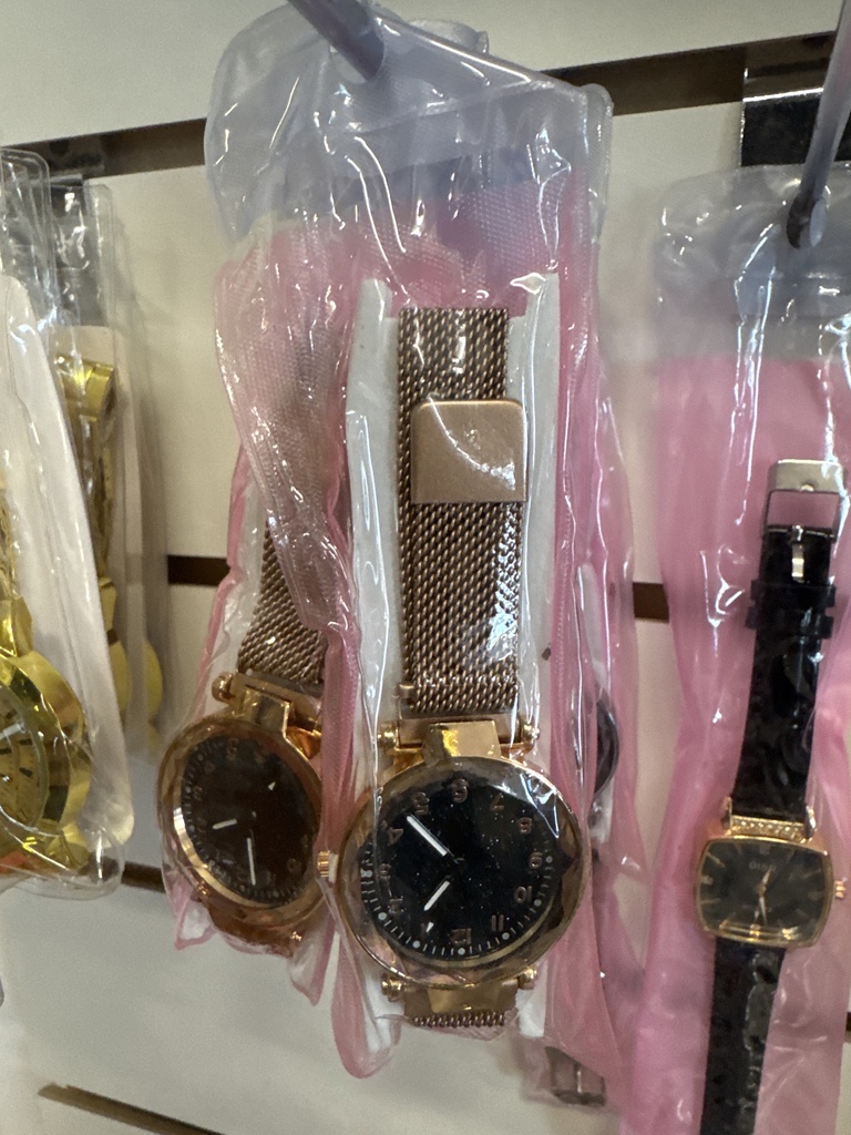Reloj Digital malla tipo milan Art 99011