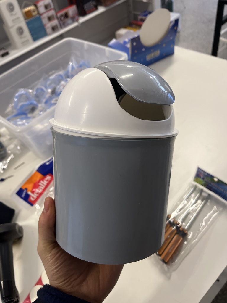 Cesto Mesada C/Tapa Vaiven 1.5L 14X19CM Art.2911